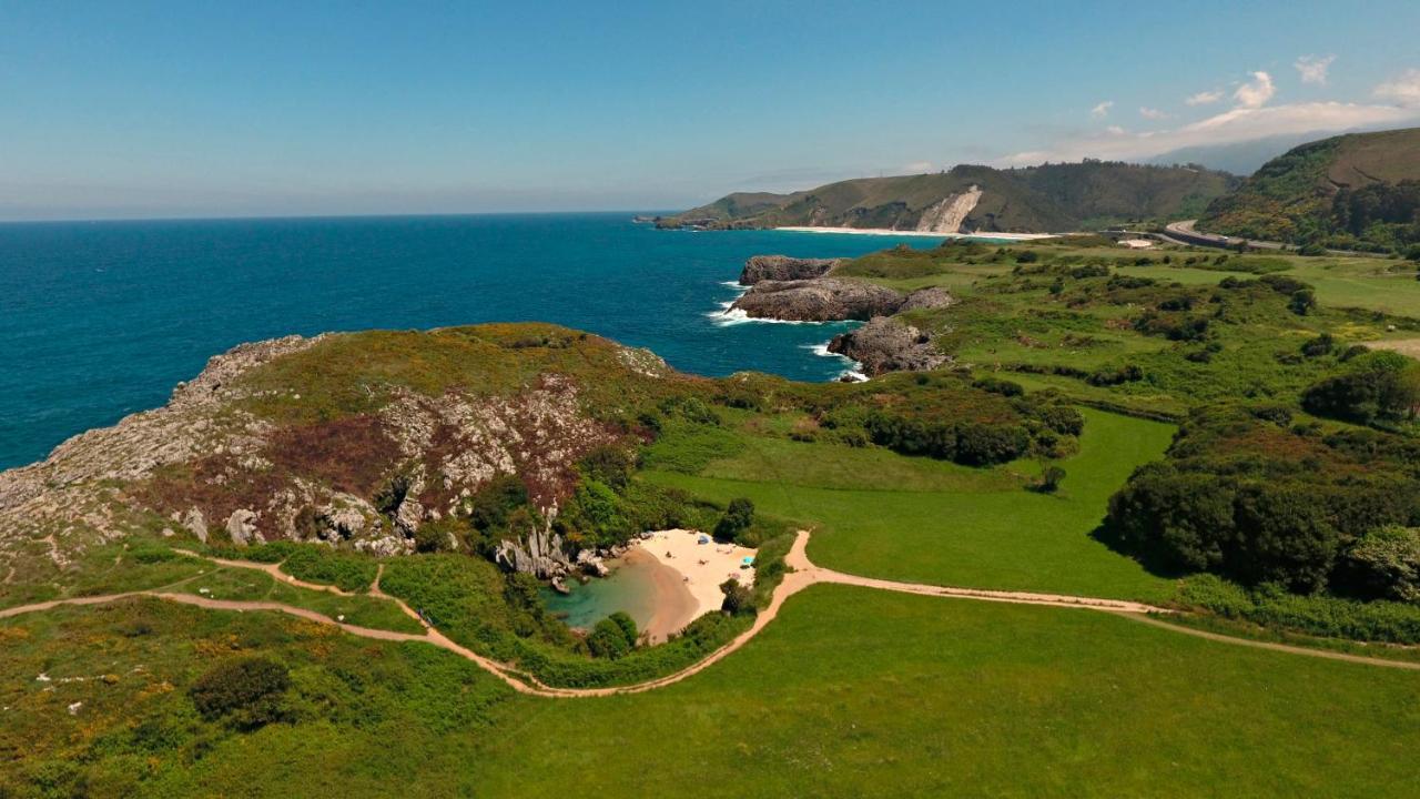La Cueva De Villahormes Экстерьер фото